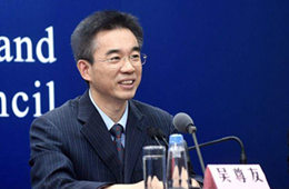 吴尊友：疫情防控形势仍然严峻复杂，大家要有长期斗争准备